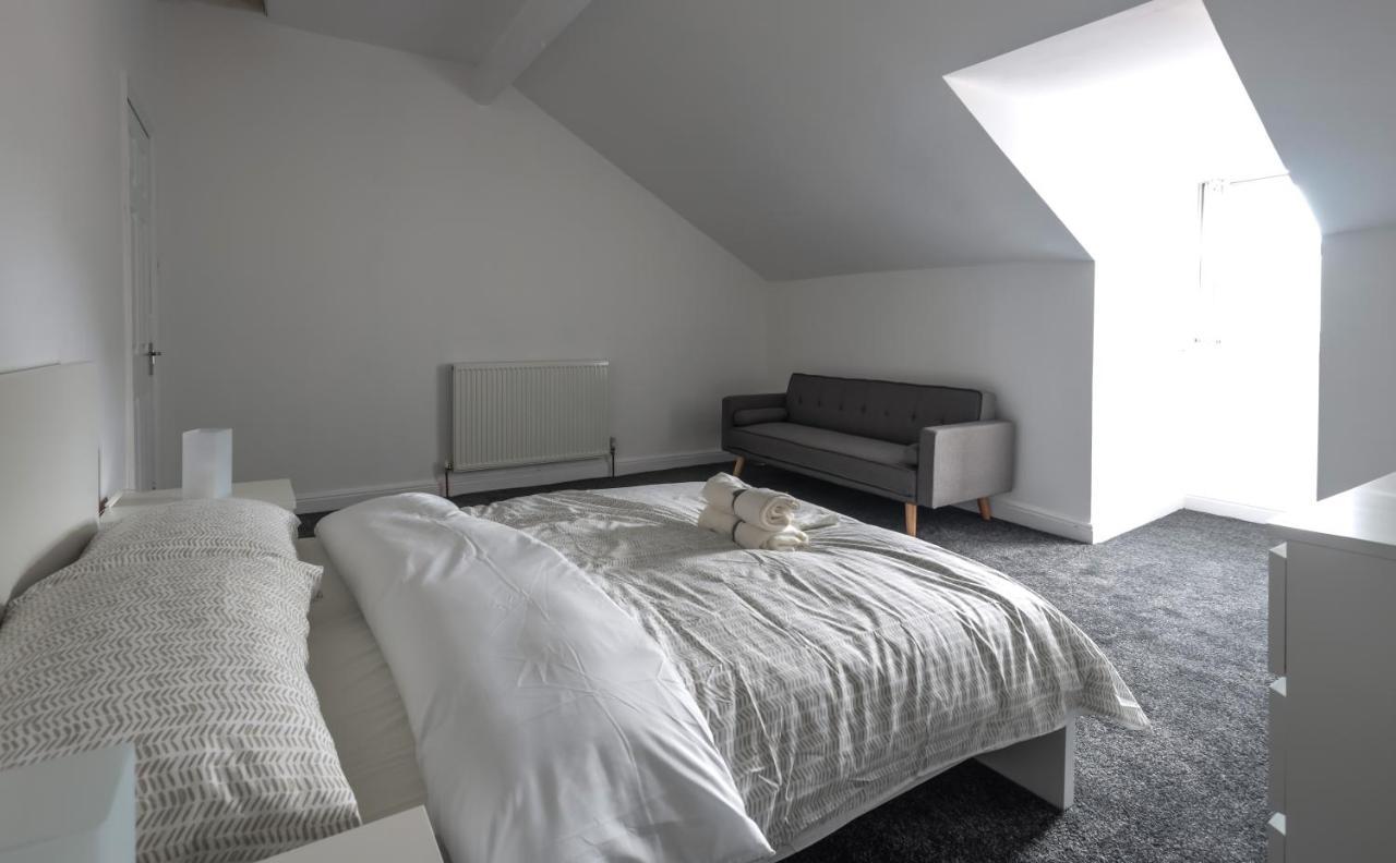Spacious 4 Bed House In Birmingham, Suitable For Contractors Exterior foto