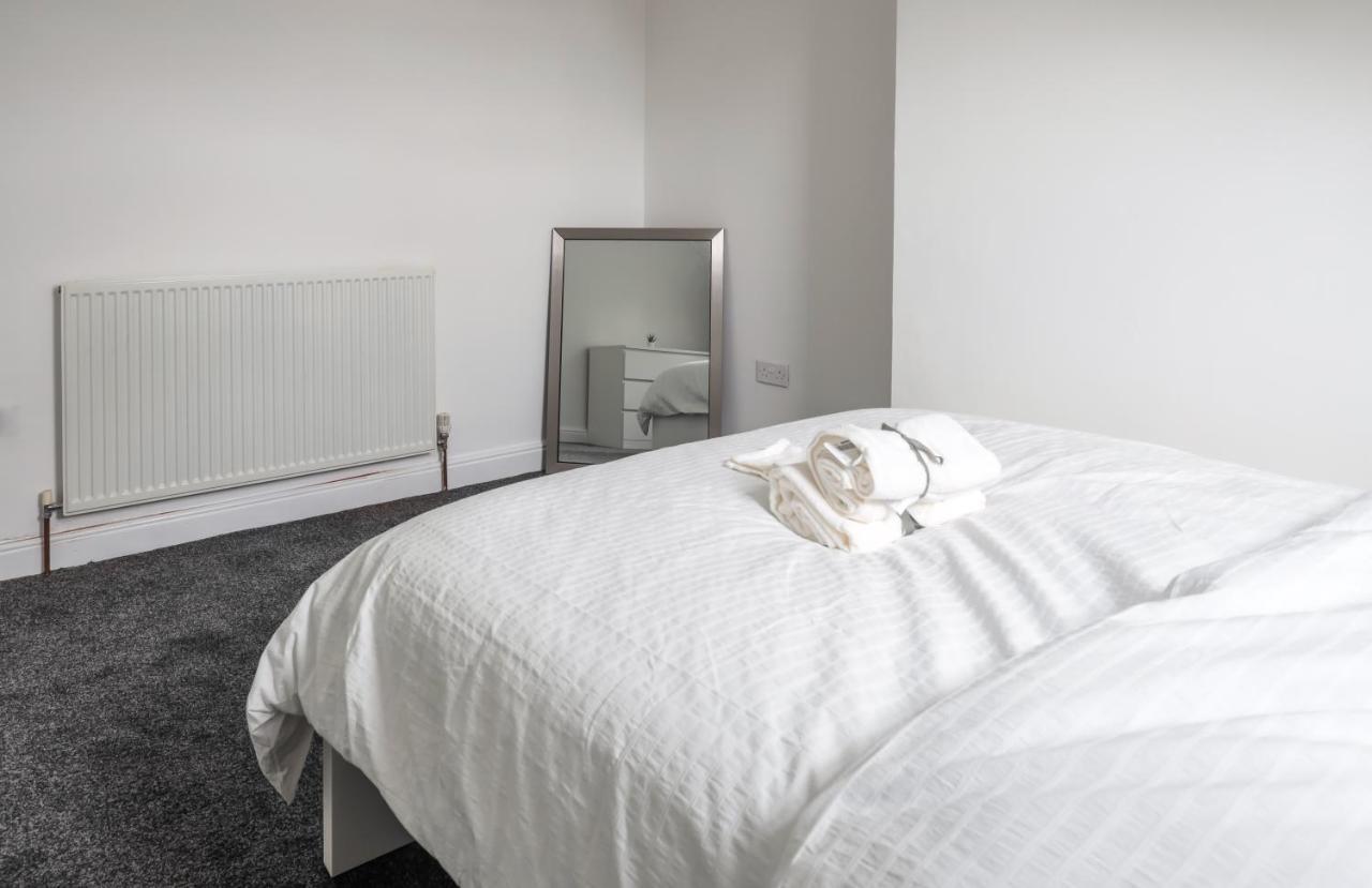 Spacious 4 Bed House In Birmingham, Suitable For Contractors Exterior foto